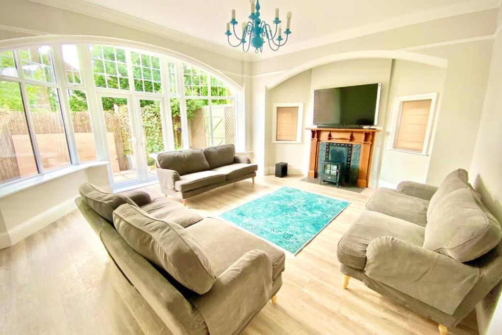Cleveland House - Perfect For Beaches And Town. 본머스 외부 사진